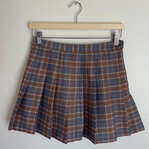 NWOT Plaid Pleated Skirt